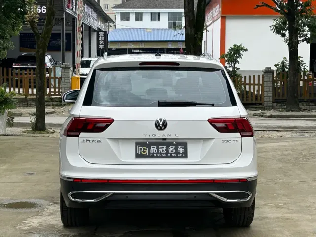 Volkswagen Tiguan L — Фото автомобиля 8