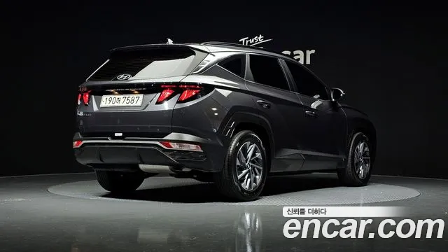 Hyundai Tucson Tucson (NX4) Дизель 2.0 2WD — Фото автомобиля 2