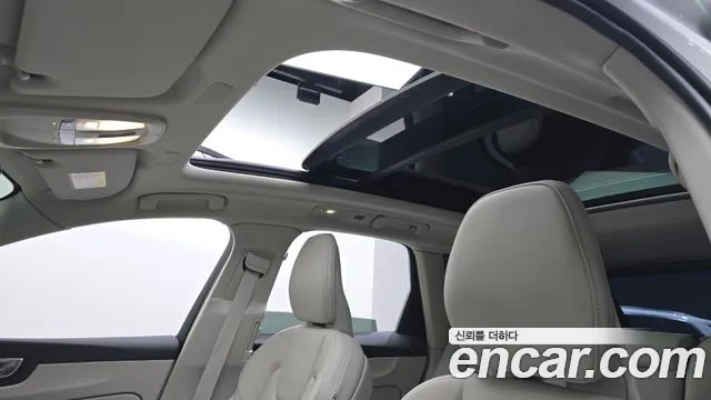 Вольво XC60 — Фото автомобиля 5