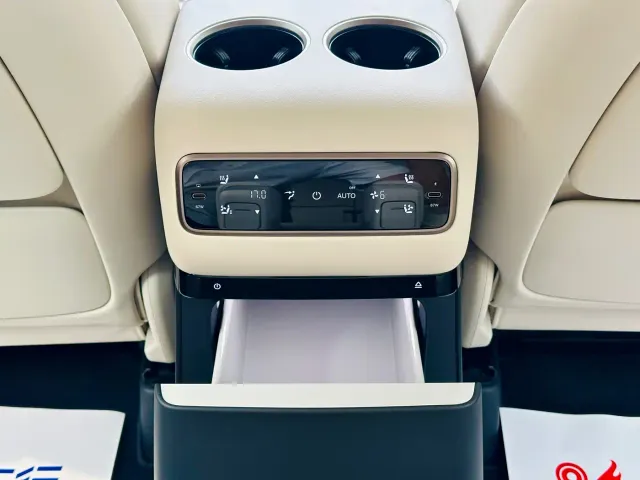 Li Auto Li Auto MEGA 2025 Model Home Family Special Edition — Фото автомобиля 16