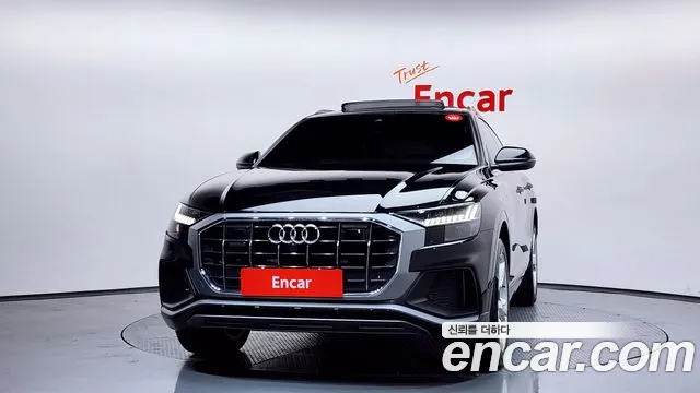 Audi Q8 — Фото автомобиля 3
