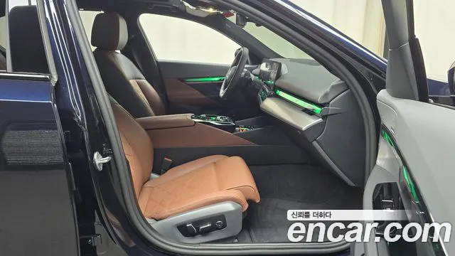 BMW 5-Series 5 серия (G60) 530i xDrive M Sport — Фото автомобиля 24
