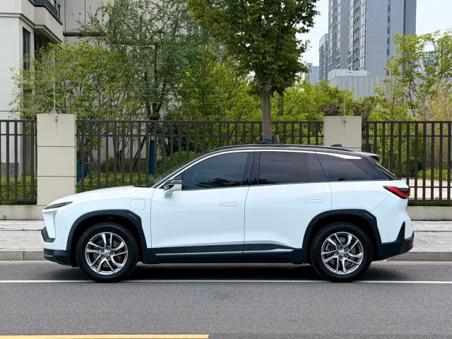 Nio ES6 — Фото автомобиля 3