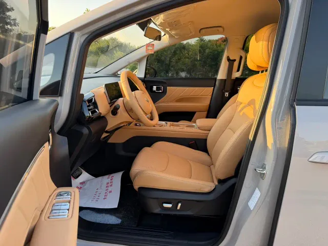 Wuling Starlight 730 — Фото автомобиля 8