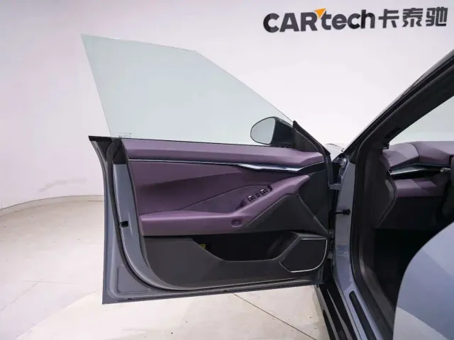 Xpeng P7 — Фото автомобиля 18