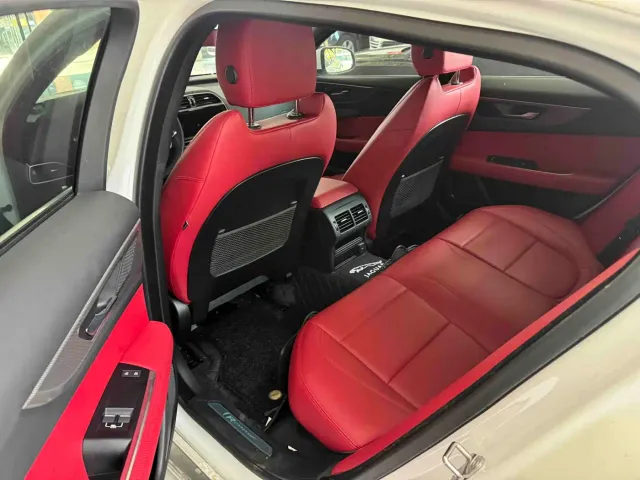 Jaguar XEL — Фото автомобиля 8