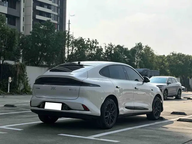 IM Motors LS6 — Фото автомобиля 5