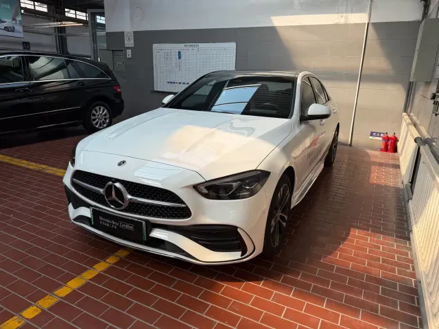 Фотография автомобиля — Mercedes-Benz C-Class
