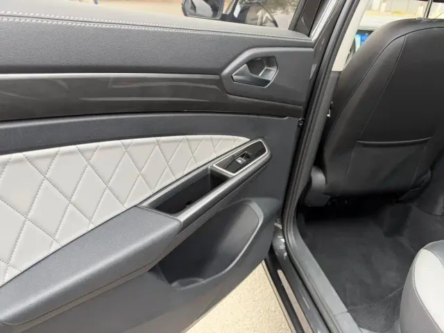 Jetta VS7 — Фото автомобиля 10