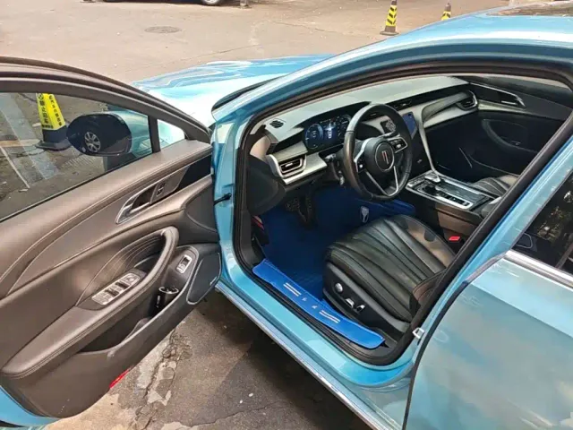 Hongqi Hongqi H5 2023 1.5T HEV Smart Connect Flag Comfort — Фото автомобиля 15