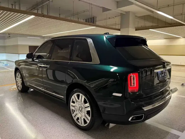 Rolls-Royce Cullinan — Фото автомобиля 8