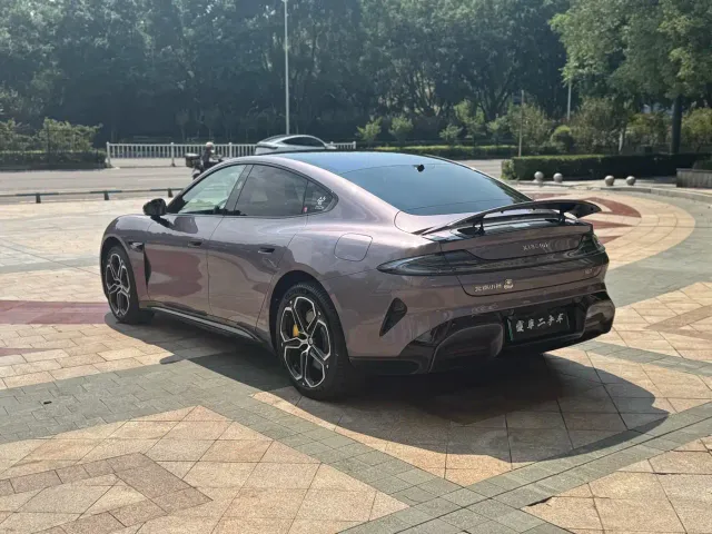 Xiaomi SU7 — Фото автомобиля 18