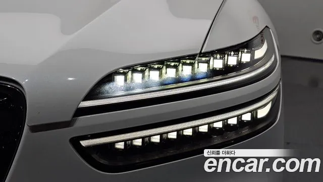 Genesis GV70 2.5T Бензин 2WD — Фото автомобиля 20