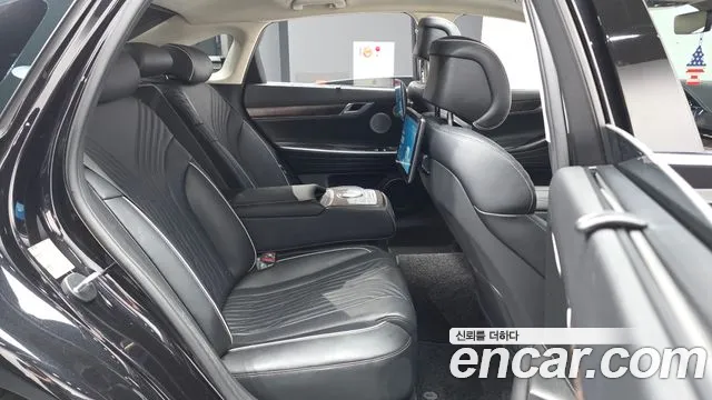 Genesis G80 Бензин 3.5 турбо AWD — Фото автомобиля 8