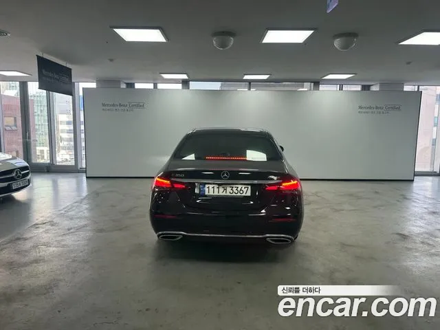 Mercedes-Benz E-Class E-класс W213 E350 4MATIC Exclusive — Фото автомобиля 4