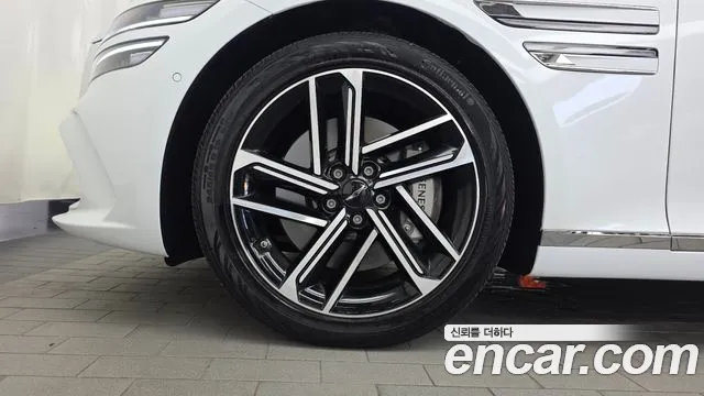 Genesis G80 RG3 — Фото автомобиля 5