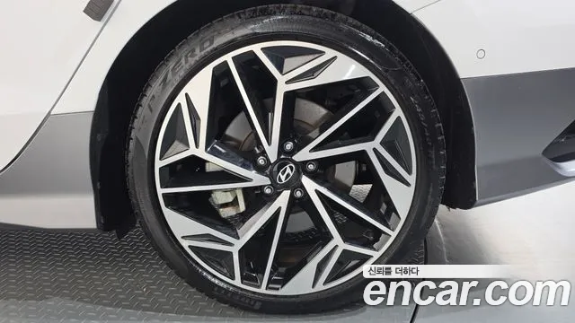 Hyundai Ioniq 6 — Фото автомобиля 6