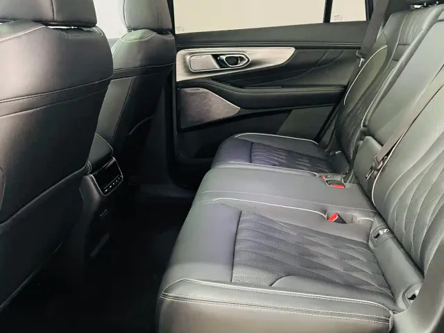 GAC Trumpchi GS8 — Фото автомобиля 11