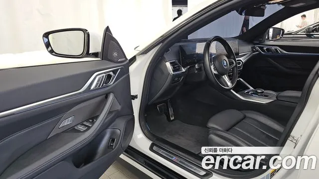 BMW i4 — Фото автомобиля 10