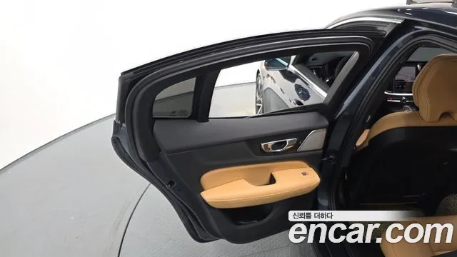Вольво S60 S60 третьего поколения B5 Ultimate Bright — Фото автомобиля 19