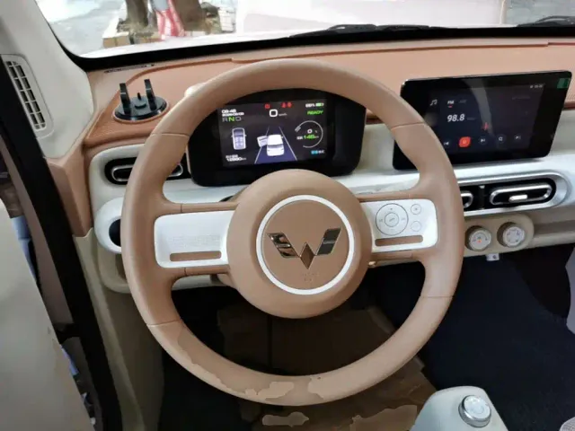 Wuling Hongguang Mini EV — Фото автомобиля 10
