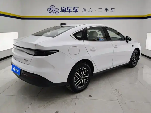 BYD Seal 05 DM-i — Фото автомобиля 3