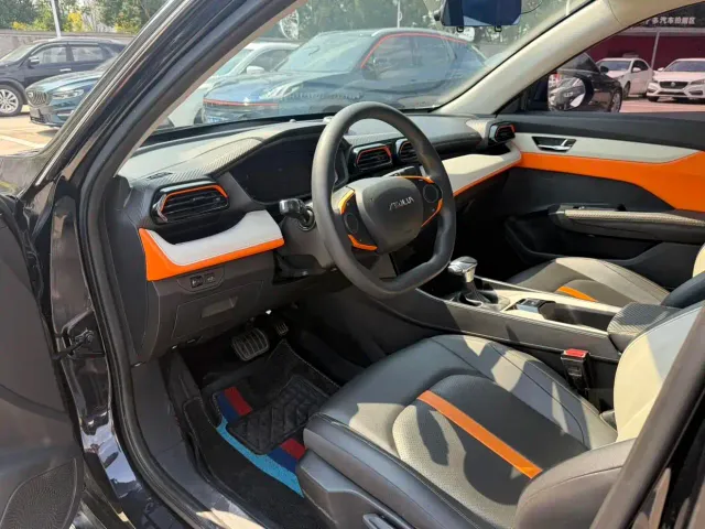 Dongfeng Yixuan — Фото автомобиля 5
