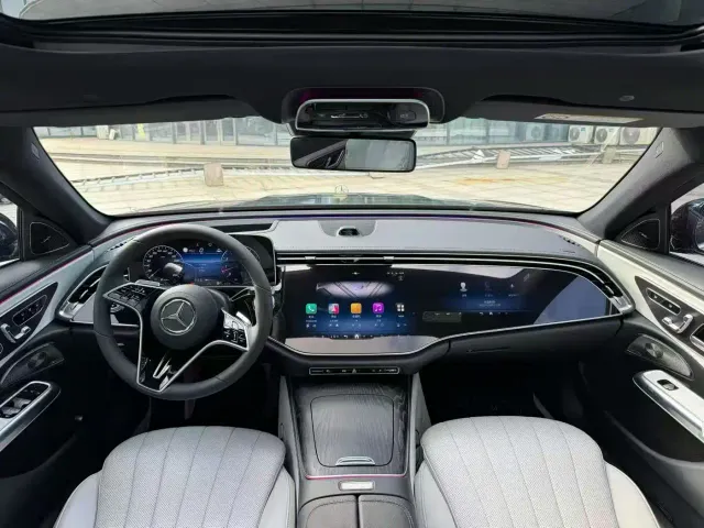 Mercedes-Benz E-Class — Фото автомобиля 4