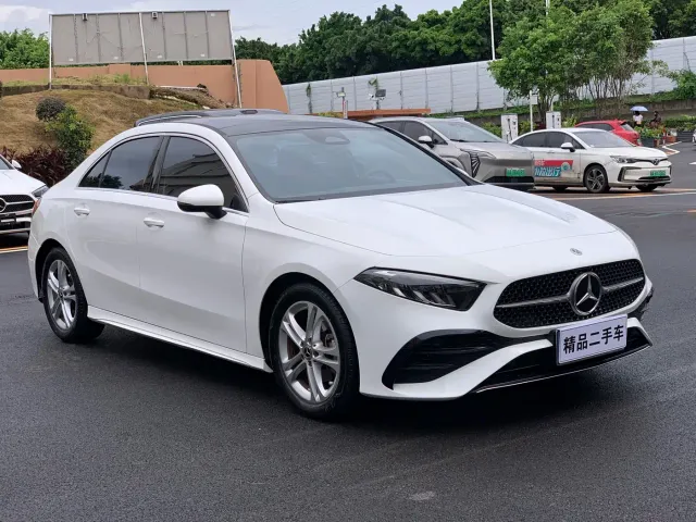 Mercedes-Benz A-Class — Фото автомобиля 3