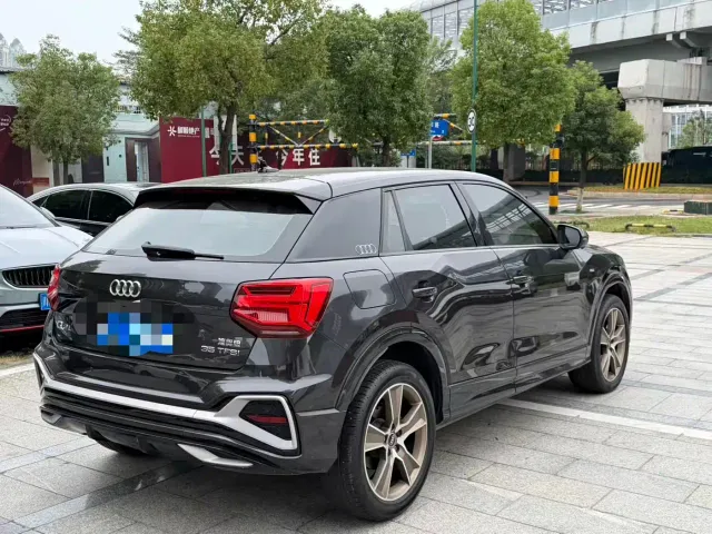 Audi Q2L — Фото автомобиля 12
