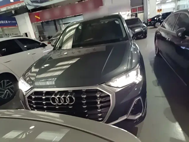 Audi Q3 — Фото автомобиля 2