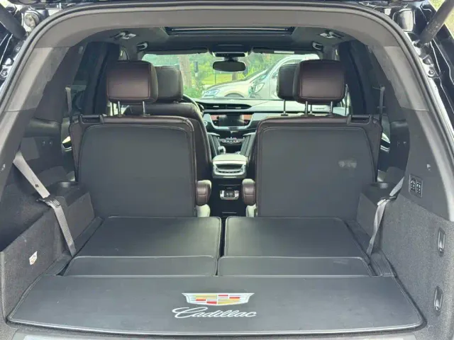 Cadillac Cadillac XT6 2022 2.0T 6-Seater 2WD Luxury Edition — Фото автомобиля 8