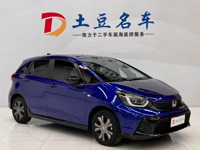 Honda Fit — Фото автомобиля 3
