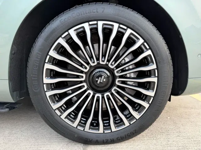 IM Motors LS8 — Фото автомобиля 5