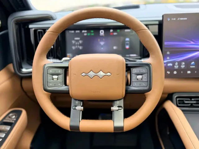 BYD FangChengBao Leopard 5 — Фото автомобиля 17