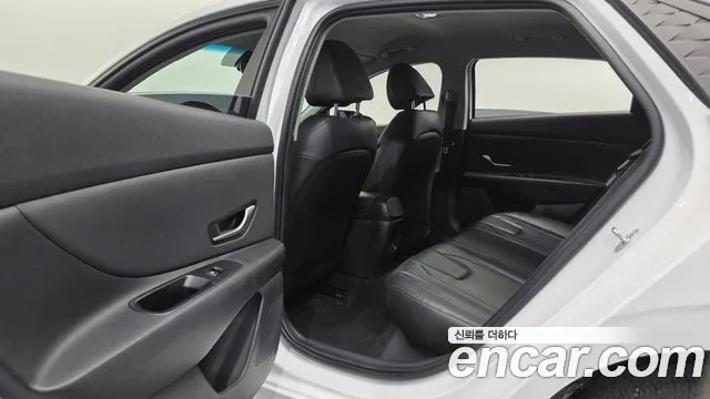 Hyundai Avante CN7 — Фото автомобиля 18