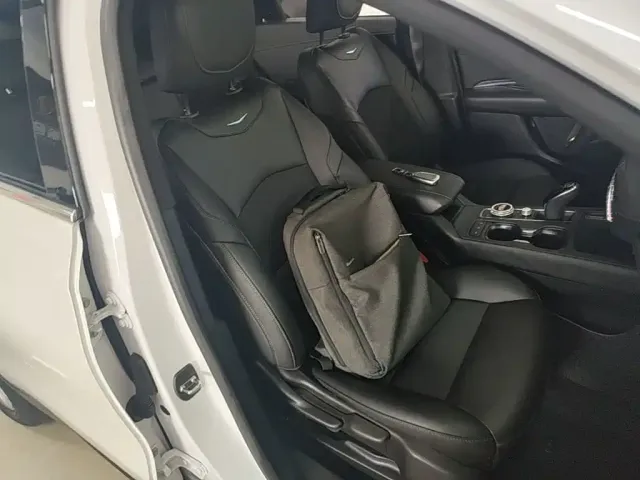Cadillac XT4 — Фото автомобиля 24