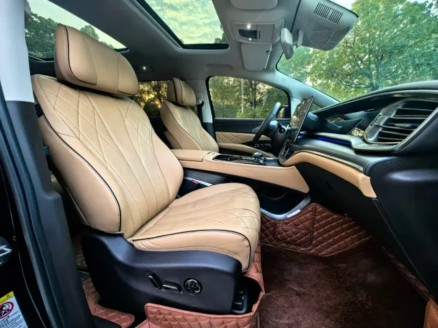 Denza Denza D9 2024 DM-i 980 AWD Prestige — Фото автомобиля 15
