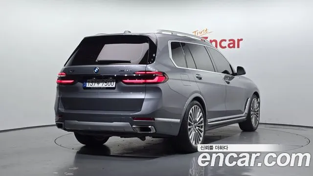 BMW X7 — Фото автомобиля 2