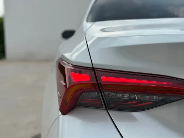 Toyota Avalon — Фото автомобиля 20