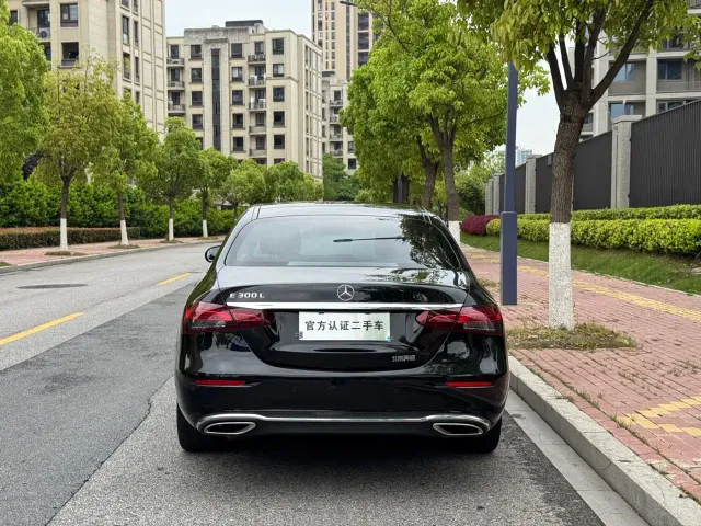 Mercedes-Benz E-Class — Фото автомобиля 9