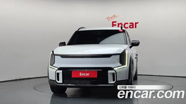 Kia EV9 — Фото автомобиля 3