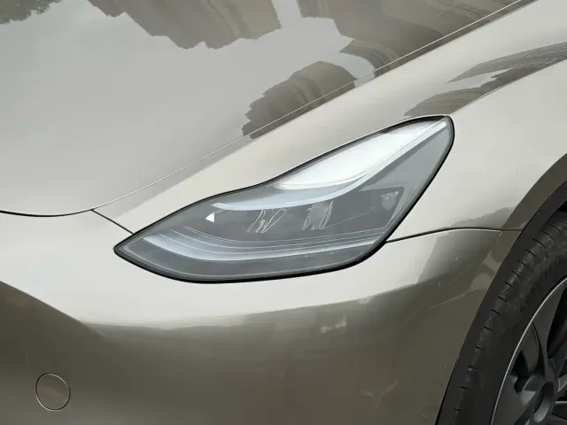 Tesla Model Y 2024 Rear-Wheel Drive Version — Фото автомобиля 4