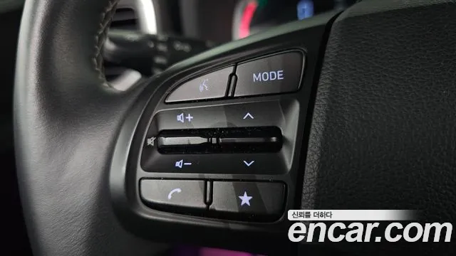 Hyundai Venue — Фото автомобиля 16