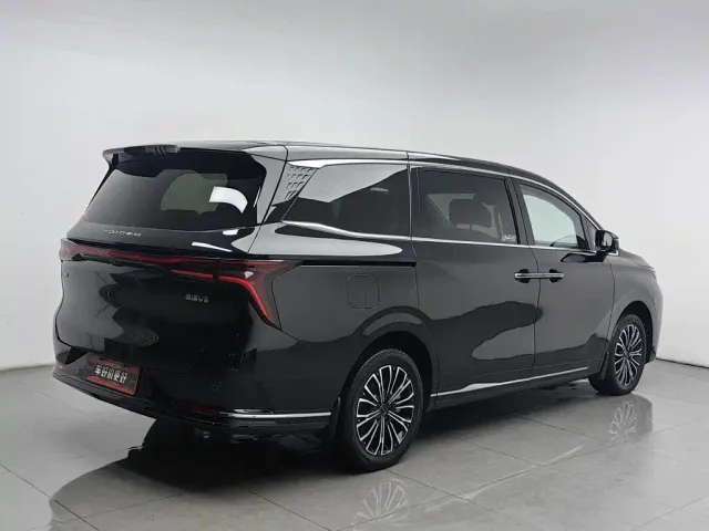 Forthing Xinghai V9 — Фото автомобиля 2
