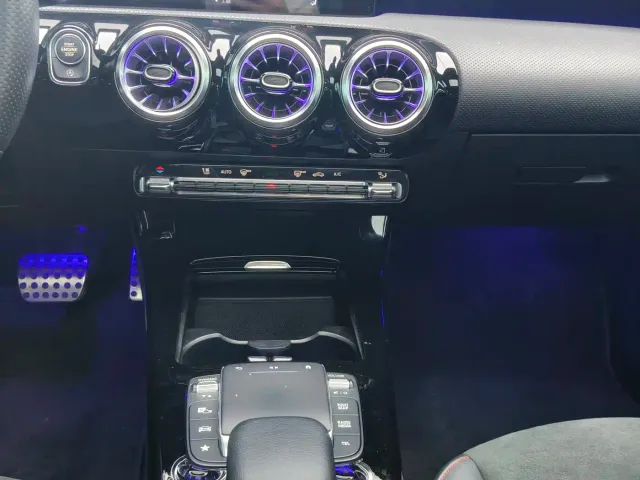 Mercedes-Benz CLA-Class — Фото автомобиля 10