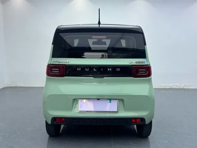 Wuling Hongguang Mini EV — Фото автомобиля 8