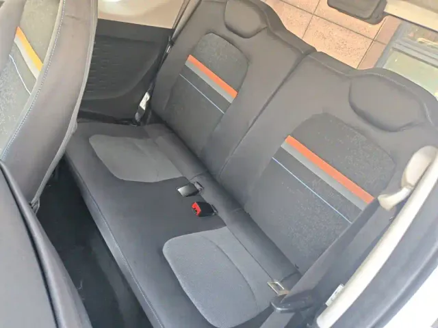 Wuling Hongguang Mini EV — Фото автомобиля 16