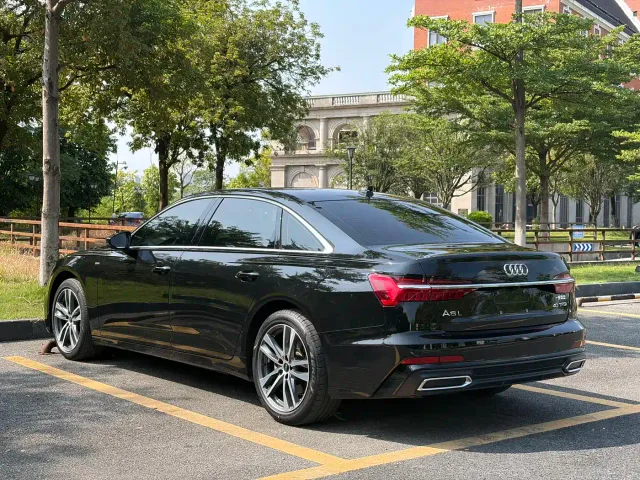 Audi A6L — Фото автомобиля 10