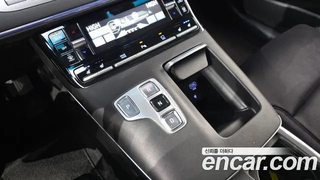 Hyundai Grandeur (New) Hybrid — Фото автомобиля 12